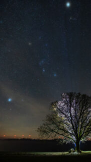 Orion Constellation Night Sky Energy and Celestial Aesthetics Wallpaper
