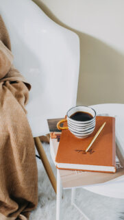 Minimalist Morning Manifestation Vision Board and Daily Planning Aesthetic Wallpaper