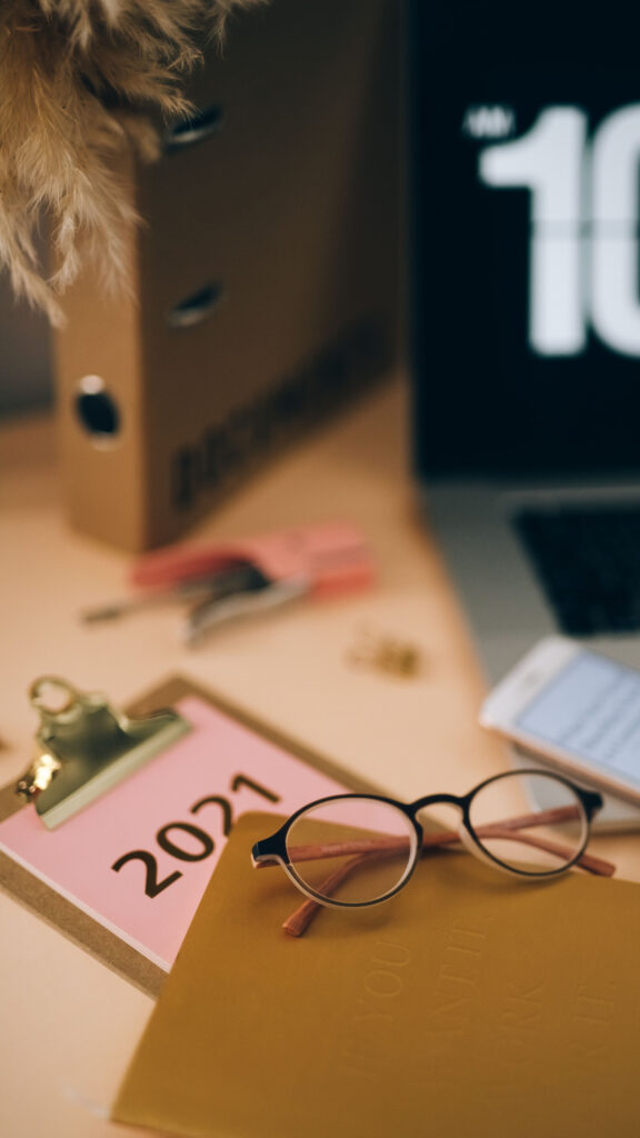 2021 Vision Board Aesthetics for Goal Setting and Manifestation Wallpaper