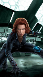 Scarlett Johansson as Black Widow Crouching Action Mobile Wallpaper