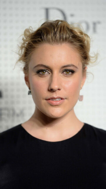 Portrait of Greta Gerwig Mobile Wallpaper
