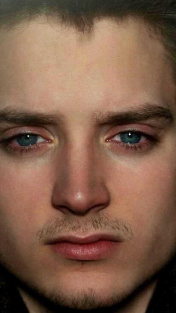 Close-up Portrait of Elijah Wood High Resolution Mobile Wallpaper