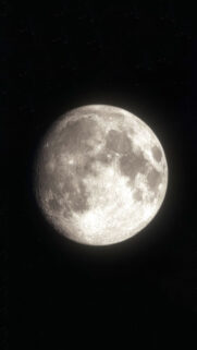 Waning Gibbous Moon Phase Spiritual Energy 4K Phone Wallpaper