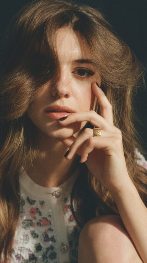 Elegant Portrait of a Young Woman Mobile Wallpaper