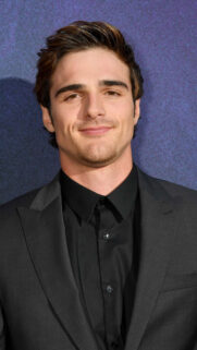 Jacob Elordi Portrait Mobile Wallpaper