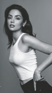 Ana de Armas Monochrome Style Mobile Wallpaper