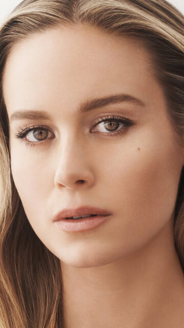 Brie Larson Close-up Portrait Mobile Wallpaper