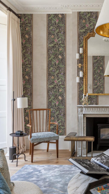 Leo Zodiac Luxury Gold and Leopard Print Aesthetic Home Decor Wallpaper