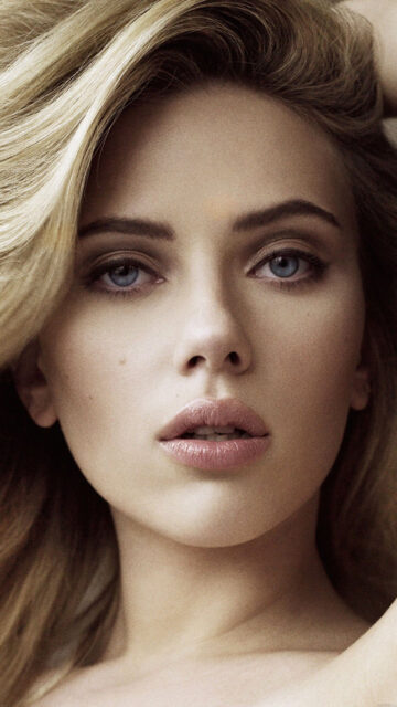 Stunning Close Up Portrait of Scarlett Johansson Mobile Wallpaper