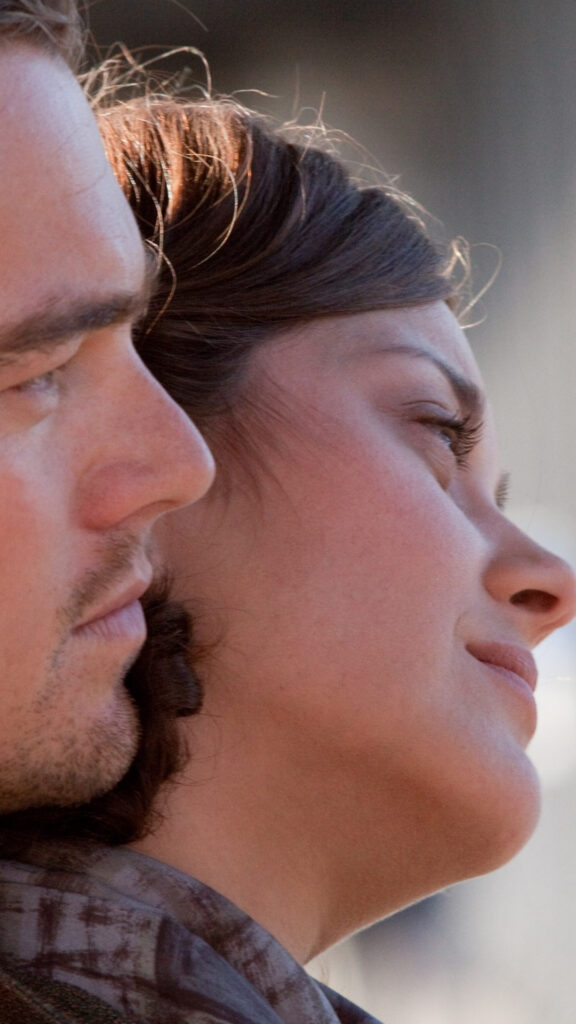 Close-up Side Profile of Man and Woman Mobile Wallpaper