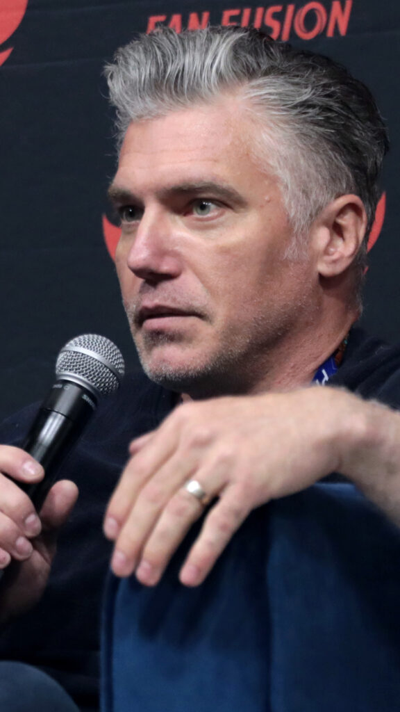 Anson Mount at Fan Fusion Event Mobile Wallpaper