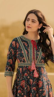 Elegant Indian Ethnic Fashion Portrait Mobile Wallpaper