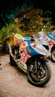 Kawasaki Ninja ZX-10R Racing Motorcycle High-Resolution Phone Wallpaper