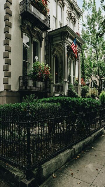 Elegant Southern Historic Mansion Architecture Mobile Wallpaper