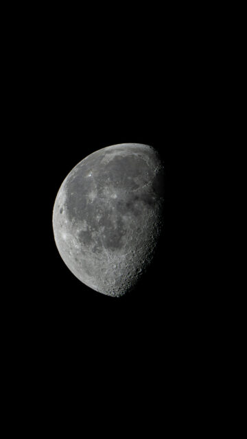 Waning Gibbous Moon Phase Spiritual Energy 4K Phone Wallpaper