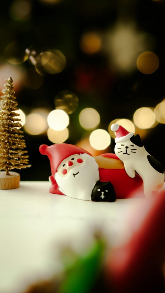 Cute Santa Claus and Cat Christmas Miniature Aesthetic Wallpaper