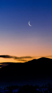 Cancer Moon Crescent Spiritual Aesthetic High Resolution Phone Wallpaper