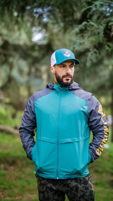 Outdoor Style Bearded Man in Columbia Jacket Mobile Wallpaper