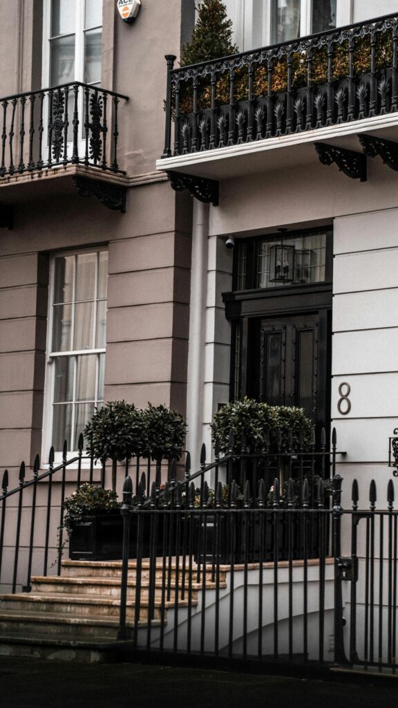Elegant London Townhouse Architecture Mobile Phone Wallpaper