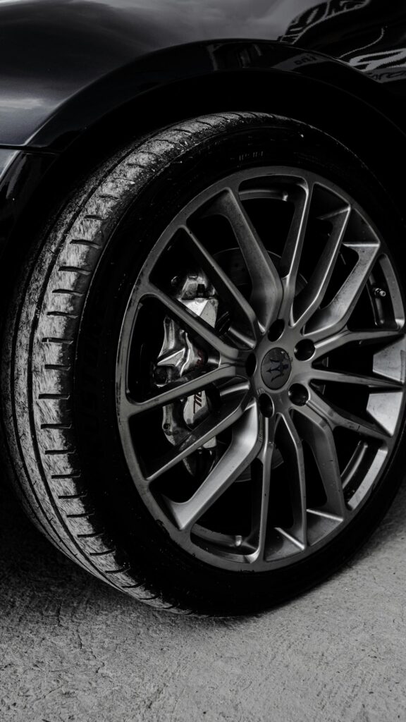 Maserati Luxury Car Wheel Close-up Mobile Phone Wallpaper