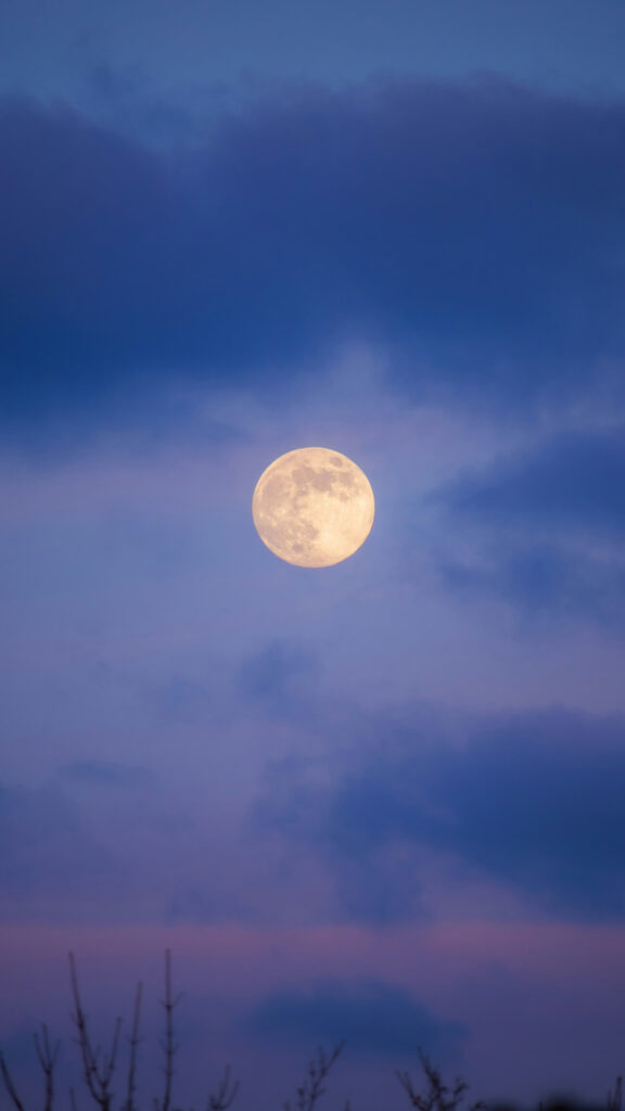 Full Moon Energy and Lunar Magic Spiritual Phone Wallpaper