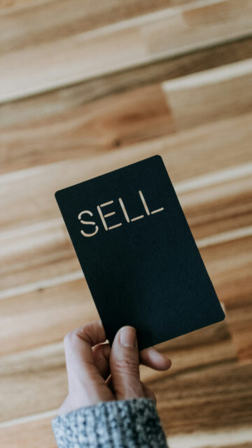Manifestation Goal Setting Sell Card for Abundance and Focus Wallpaper