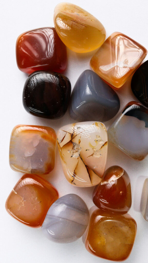 Healing Agate Crystals Stones Aesthetic Spiritual Energy Wallpaper
