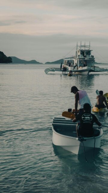 Sunset Boat Expedition in El Nido Philippines Mobile Wallpaper