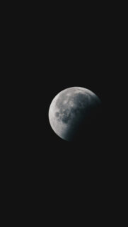Waning Gibbous Moon Phase Spiritual Energy 4K Mobile Wallpaper