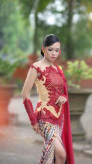Elegant Indonesian Kebaya Fashion Model Portrait 4K Wallpaper