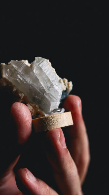 Clear Quartz Crystal Point Spiritual Healing Energy Phone Wallpaper