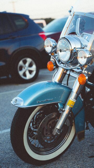 Vintage Blue Harley Davidson Road King Motorcycle Phone Wallpaper