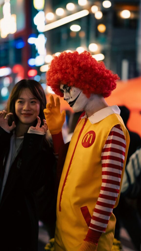 Creepy Ronald McDonald Horror Cosplay Street Photography Wallpaper