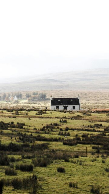 Solitary Scottish Cottage in the Highlands Nature Mobile Wallpaper