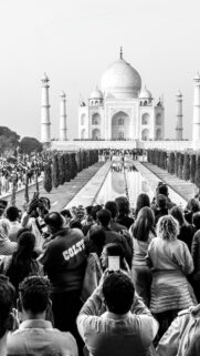 Taj Mahal Historical Landmark Black and White Mobile Wallpaper