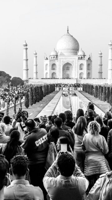 Taj Mahal Historical Landmark Black and White Mobile Wallpaper