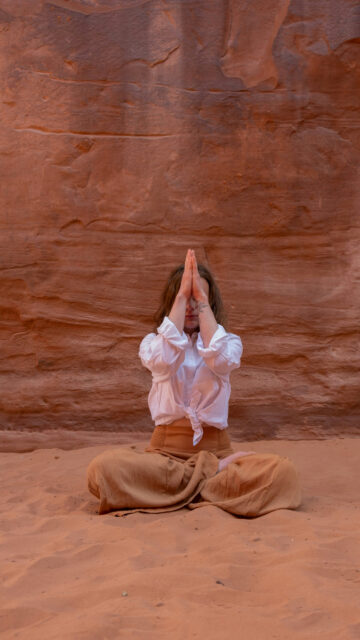 Chakra Balancing Energy Flow for Meditation and Spiritual Grounding Wallpaper