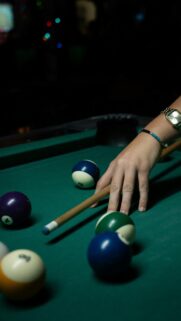 Billiards Pool Cue Precision Focus Mobile Phone Wallpaper