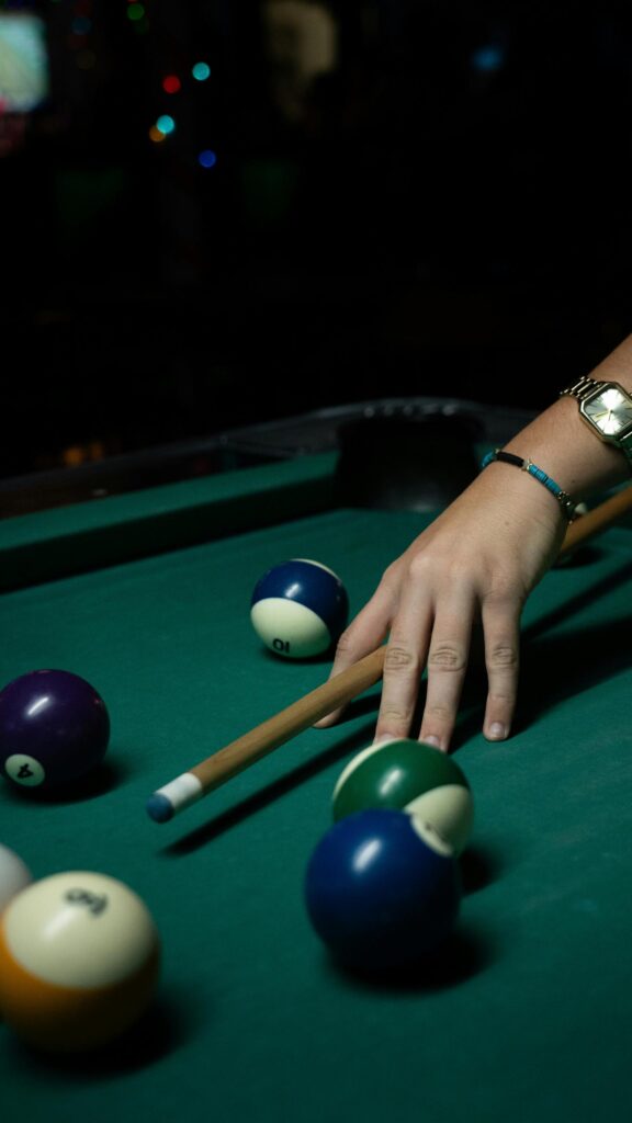 Billiards Pool Cue Precision Focus Mobile Phone Wallpaper
