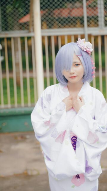 Beautiful Anime Girl Cosplay in Elegant Floral Kimono Wallpaper