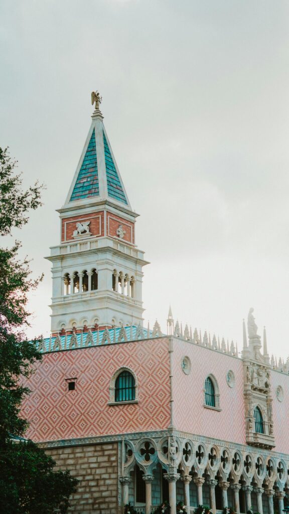 Venetian Palace Architecture with St Mark’s Campanile Tower Wallpaper