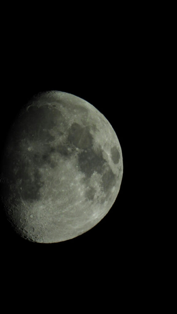 Waning Gibbous Moon Phase Spiritual Energy 4K Phone Wallpaper