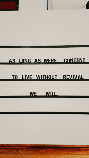 Manifesting Spiritual Revival: Minimalist Vision Board Aesthetic Wallpaper