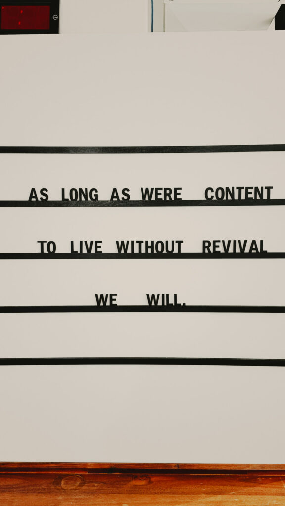 Manifesting Spiritual Revival: Minimalist Vision Board Aesthetic Wallpaper
