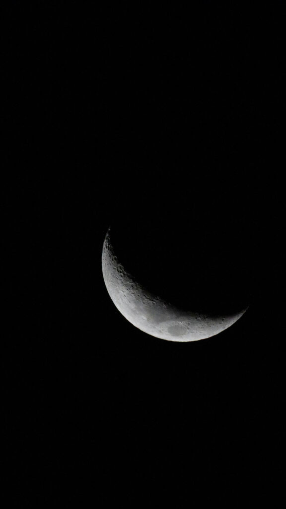 Crescent Moon Phase Spiritual Guidance and Lunar Manifestation Wallpaper
