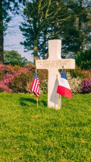 Tribute to the Unknown Soldier at Normandy Memorial Phone Wallpaper
