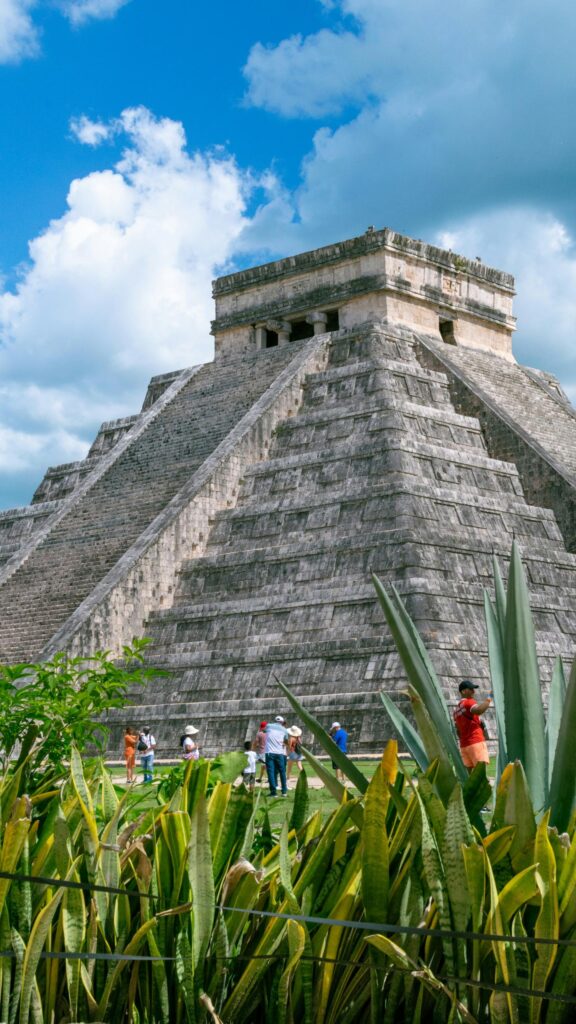 Chichen Itza Mayan Pyramid Ancient Wonder Travel Phone Wallpaper