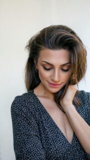 Beautiful Woman Portrait with Elegant Makeup Mobile Wallpaper