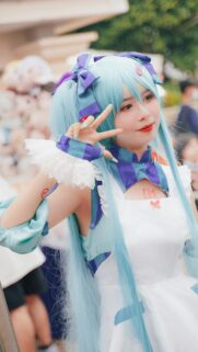 Anime Girl Cosplay Miku Hatsune Pastel Aesthetic Phone Wallpaper