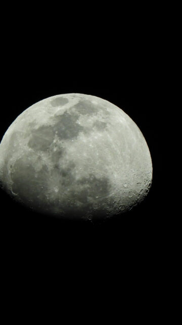 Waning Gibbous Moon Phase Spiritual Energy 4K Phone Wallpaper